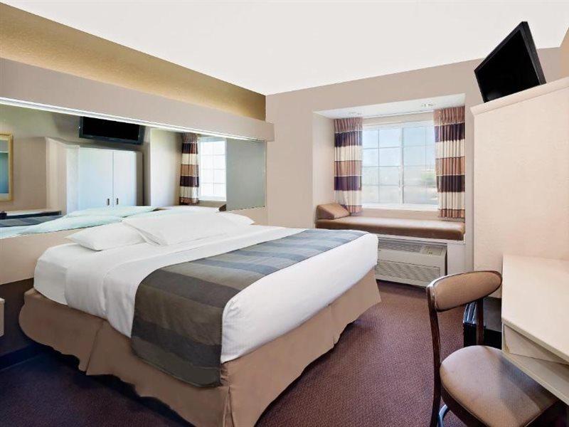 Microtel Inn & Suites By Wyndham Joplin Esterno foto