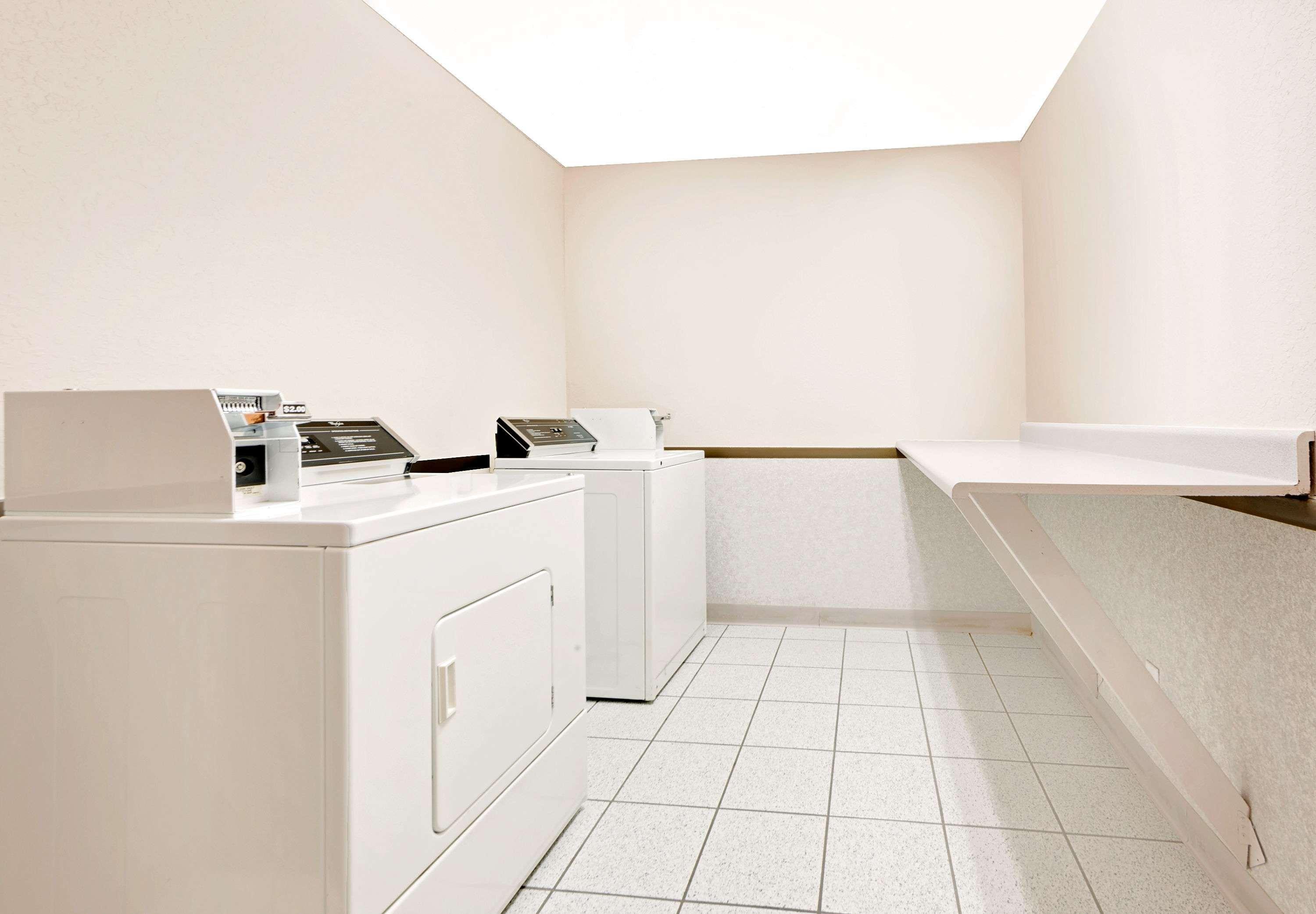 Microtel Inn & Suites By Wyndham Joplin Esterno foto