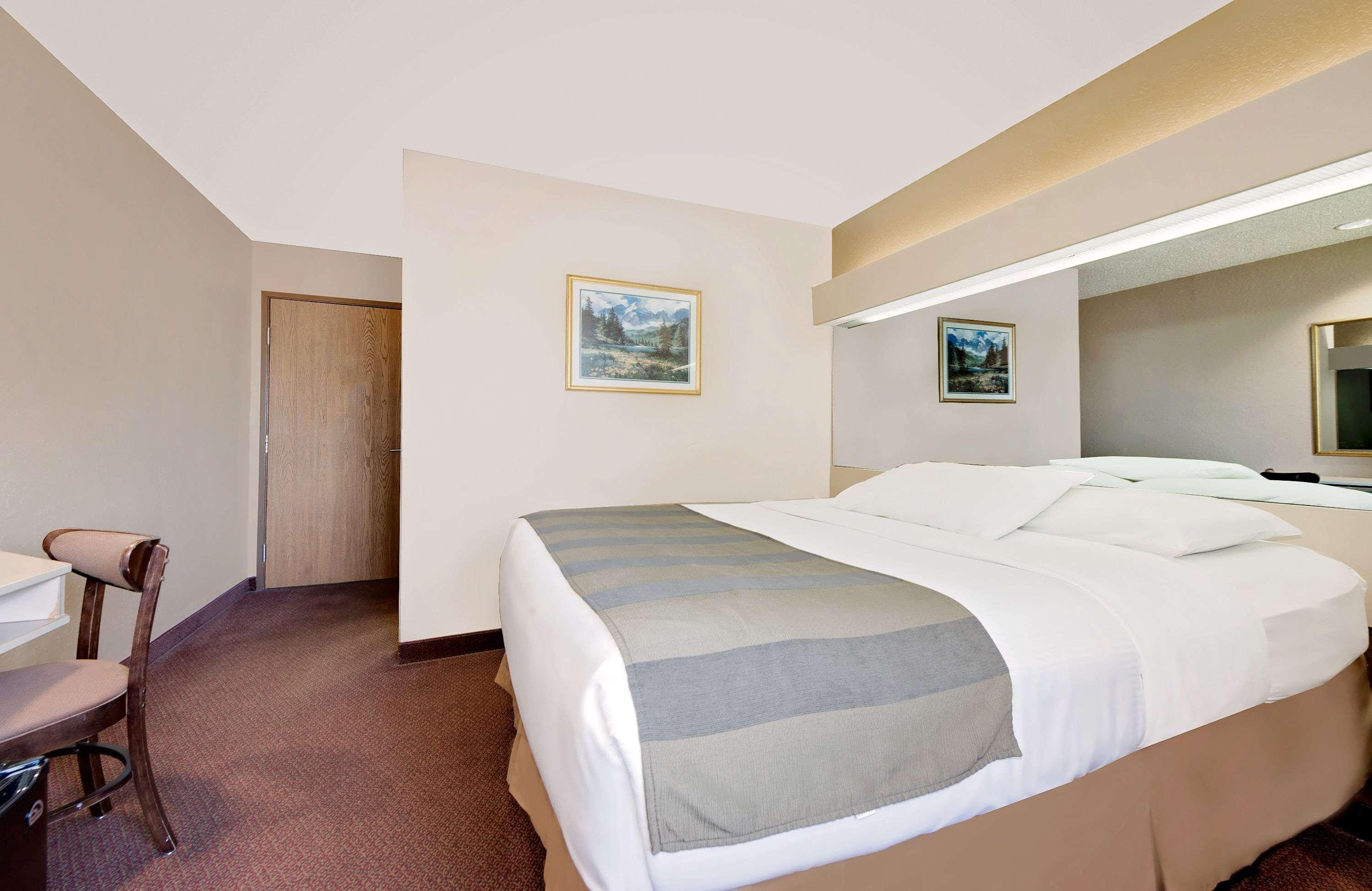 Microtel Inn & Suites By Wyndham Joplin Esterno foto